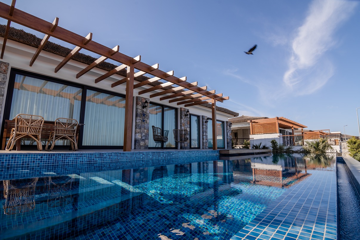Homes-with-breathtaking-view-in-Cyprus (10)