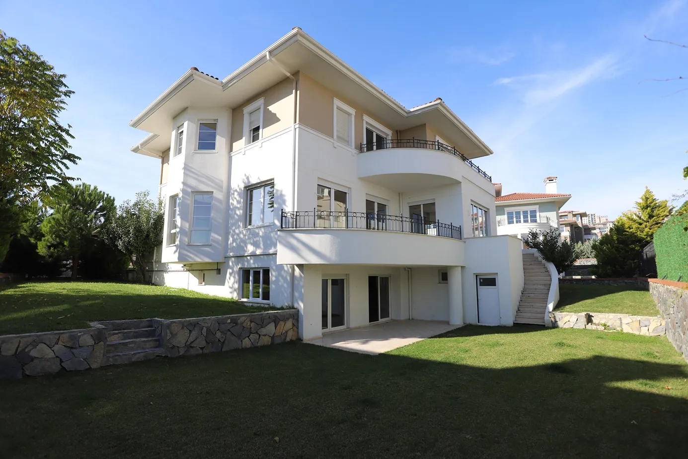 villa-in-istanbul-citizenship-by-investment (1)
